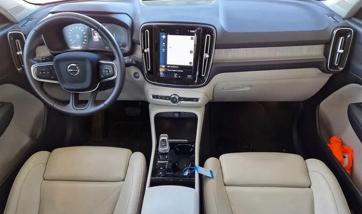 Volvo XC 40 cena 139898 przebieg: 37262, rok produkcji 2020 z Tuchów małe 56